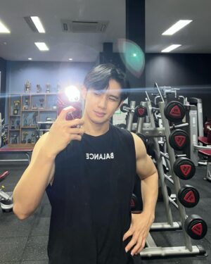 Tao Phichairak Phimonmat Instagram - อยู่นี่ร้อนจัง ห้องเธอเย็นไหม5555##MARVELCASETiFY