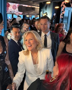 Tara Setmayer Instagram - What a pleasant surprise! Had an opportunity to chat with @flotus at the @elleusa #womenofimpact event in DC. I adore her. And she adores my husband. Dr. B got pulled away in the middle of talking to my husband to talk to Sen. Klobuchar but she came right back to chat with me and take some pics. I assured her @lincolnproject.us is committed to getting Biden re-elected and stop Trumpism. 🏴‍☠️💕💪🏽

Shout out to my girl @wendyosefo & her hubby for the photo 💣 🤣🤣