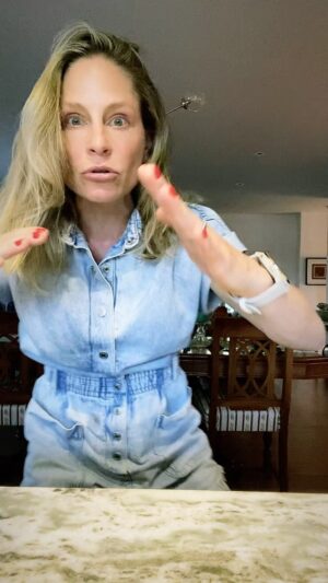 Tara Spencer-Nairn Instagram - WOMAN VS FRUIT FLIES.