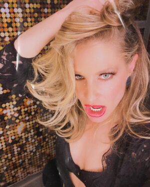 Tara Spencer-Nairn Instagram - WHY AM I LIKE THIS!?!?!? It’s just a selfie station Tara….CALM DOWN!