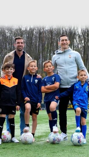 Taras Stepanenko Instagram - 🧡 Дитяче тренування Степаненків та Срни в Україні 🇺🇦
⠀
⚽️ Діти легенд «Шахтаря» Дарійо Срни й Тараса Степаненка зустрілися в Україні під час весняних канікул. Карло, Ярослав, Святослав та Мирон разом потренувалися й зіграли у футбол на спортивній базі у Винниках.
⠀
Хто найкращий правий захисник в історії? Дарійо Срна чи Тарас Степаненко? Хто мріє стати професійним гравцем, як і батько? Яких улюблених футболістів назвали хлопці?
⠀
👀 Дивіться у новому відео! 📹
⠀
🧡 Children’s training session of Stepanenko and Srna in Ukraine 🇺🇦
⠀
⚽️ The children of Shakhtar legends Darijo Srna and Taras Stepanenko met in Ukraine during the spring break. Karlo, Yaroslav, Sviatoslav and Myron trained and played football together at the sporting centre in Vynnyky.
⠀
Who is the best right-back in history? Darijo Srna or Taras Stepanenko? Who dreams of becoming a professional player like father? What favourite footballers did the boys name?
⠀
👀 Watch in the new video! 📹
⠀
#Шахтар #Shakhtar #FCShakhtar #FCSD #Україна #Ukraine #football #футбол #Донецьк #Donetsk #Kyiv #Київ #Харків #Kharkiv #Львів #Lviv #Одеса #Odesa #StandWithUkraine #FootballStandsTogether #команда #team #діти #children #спорт #sport #Срна #Степаненко #Srna #Stepanenko