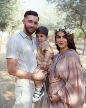 Tarek Benattia Instagram - 1 1 = 4 ♥️