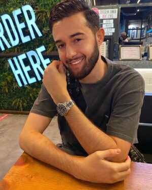 Tarek Benattia Instagram - La guerre à l’heure du ftour 🤣 🍔