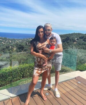 Tarek Benattia Instagram - Vacance en famille , je vous aimes plus que tout au monde que dieu vous garde à mes cotées le plus longtemps possible 🙏🏻❤️