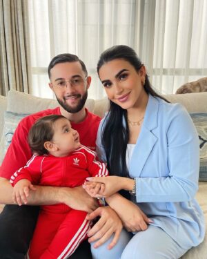 Tarek Benattia Instagram - La famille c’est là où la vie commence et où l’amour ne finit jamais ♥️