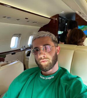 Tarek Benattia Instagram - Direction la direction ↙️🇪🇸↘️ #NextStop #iBiZA ✈️