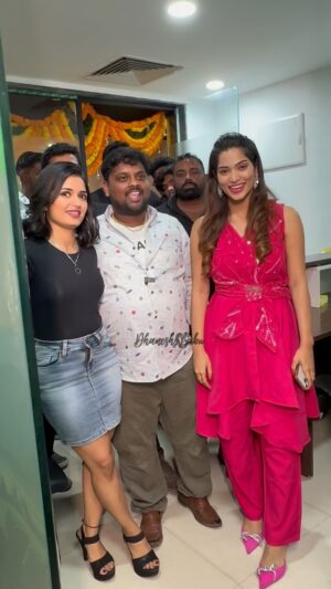 Tasty Teja Instagram - @actorsivaji_ @amardeep_chowdary @subhashree.rayaguru @priyankamjain___0207 At @tastyteja @iraninawabs Opening 
.
.
.
#trendingreels #viral #tastytejaonbbtelugu7 #priyankajain #subhashreerayaguruinbbtelugu7