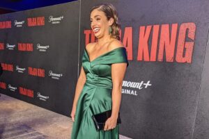 Tatiana Zappardino Instagram - What an night wowzer! My first premier and I couldn’t ask for a better time or cast! Thank you for having me @paramountplus @tulsaking you made me feel so special and I am so honored to be part of the team ❤️ NOVEMBER 13th is coming!!!
.
.
.
.
.
.
.
#tulsaking #paramount #actor #redcarpet #dreams #magical #film #tv #nyc #premiere #womeninfilm #macys