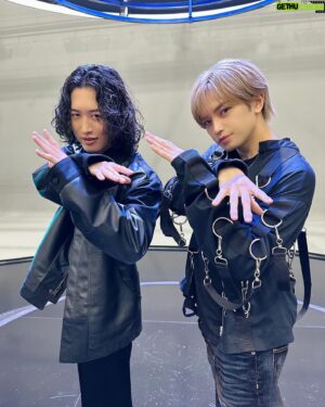Tatsuya Kitani Instagram - ファタール - Fatal / GEMN
MV出ましたので見てね 中島健人とキタニタツヤでGEMNです🔷🔶

これを見ているキミもまた、ジェムかも────

#GEMN #推しの子 #ファタール #キタニタツヤ #中島健人