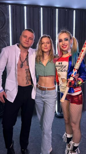 Tatyana Cherdyntseva Instagram - 🎬🔚🔥♥️
.
.
.
.
#съемки #кино #клип #музыкальноевидио  #musicclip #filming #shooting #acting #actorslife #татьяначердынцева #евгенийшишков #шиша #thebest