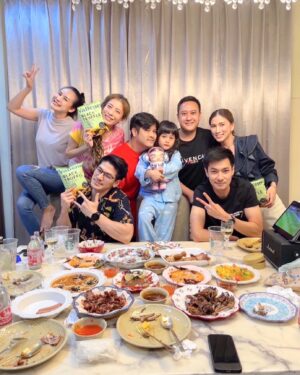 Tawan Jarujinda Instagram - สุขสันต์วันสงกรานต์