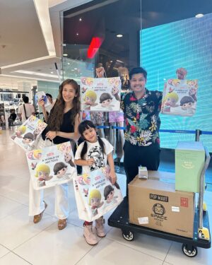 Tawan Jarujinda Instagram - กว่าจะได้คิวมา หาทางออกไม่เจอเลย #มียาค่ะ #แก๊งยันหว่าง #lovelymiyah