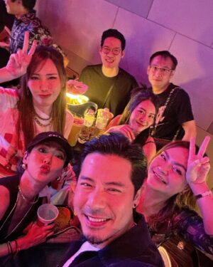 Tawatson Plengsiriwat Instagram - Private Zone 🎙️ On The Rock คือดีมาก!!!…เพลงยุคเราเลย😎อาหารอร่อย😋เครื่องดื่มครบ!!!🤪🤪🤪…จัดอีกๆๆๆๆๆคับ @privatezoneth 

#privatezoneth #rpm