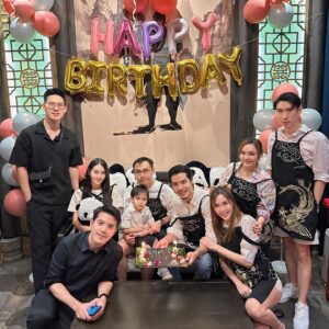 Tawatson Plengsiriwat Instagram - พาพี่เขยมากินวันเกิด🎂ล่วงหน้าเพราะเกิดวันเดียวกัน ที่ @shudaxia_thailand สุกี้🍲หมาล่าสุดอลังการ😋เมนูเยอะมากกกกกกก…นำ้ซุปอร่อยมากกกกก…
