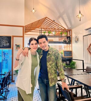 Tawatson Plengsiriwat Instagram - ชวนคุณลูกสาว @jessica.es ไปกินข้าวกับคุณพ่อ @warotoflove เป็นอีกร้านที่ห้ามพลาด!!! @mazeh_kebab_house 🍛🥩🍗🍖 อาหารหลากหลายแต่อร่อยทุกอย่าง โดยเฉพาะเมนูโปรดผมคือ เสต็กเนื้อกับ พิซซ่า โคตรอร่อยเลย😋…ใครยังไม่เคยไปตามรอยให้ไวเลยคับ😍😍😍
