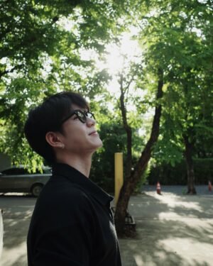 Tawinan Anukoolprasert Instagram - Slowly 🪐