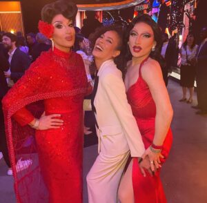 Tawny Cypress Instagram - having the best time being back in new york for #upfronts hanging with @jackiecoxnyc @plasmanyc 😘 & getting to see @jasminsavoy ❤️

✨ my beautiful team: 
hair: @cheryltbergamyhair 
makeup: @sareen_hmua 
stylist: @718blonde 

suit: @sisley 

@paramountplus