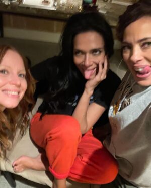 Tawny Cypress Instagram - My team and me before #paleyfest 

Doin’ the ‘do: @richardnormangrant 
Beatin the face: @shadaraholmes.mua 
Pulling the look- @lisoulondon -: @kevinmichaelericson 

And a big shoutout to my after party crew ❤️

#laurenambrose @simonekessell @stevenakrueger and others :)