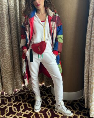 Tawny Cypress Instagram - I had fun meeting the fans❤️ Thanks for hosting us #sxsw2023 #campyellowjackets hair and makeup by: @nadiahoecklin
