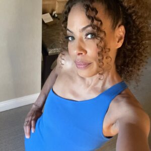 Tawny Cypress Instagram - i'm late to post but, gimme a break, i had to fly all the way back to jersey. i wanted to include a pic of everyone together, but we're such a large group, pictures cannot contain us! one thing is for sure though, i do NOT see @jasminsavoy enough ❤️

#yellowjackets @shoyellowjackets #FYC

hair: Carolina Yasukawa @yasulina 
makeup: ShaDara Holmes @shadaraholmes.mua