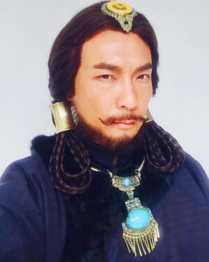 Tay Ping Hui Instagram - #throwbackthursday
My transformation from an ordinary guy into the legendary Genghis Khan. 
The level of attention to detail and quality, is what separates the men from the boys. 
我从一个普通人，摇身一变化成了一代枭雄，草原雄鹰, 铁木真成吉思汗.

一个剧组对照型的细节与素质要求有多高，通常拍出来的作品就会有多好。

#taypinghui #郑斌辉 #taypinghuisayone #throwback #genghiskhan #mongolia #actor #actorslife #drama #quality #image