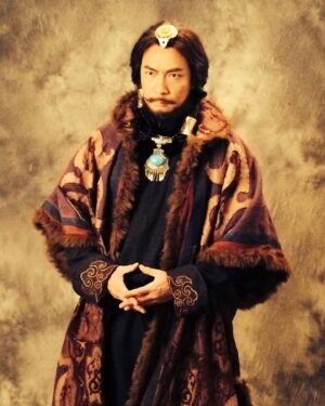 Tay Ping Hui Instagram - #throwbackthursday
My transformation from an ordinary guy into the legendary Genghis Khan. 
The level of attention to detail and quality, is what separates the men from the boys. 
我从一个普通人，摇身一变化成了一代枭雄，草原雄鹰, 铁木真成吉思汗.

一个剧组对照型的细节与素质要求有多高，通常拍出来的作品就会有多好。

#taypinghui #郑斌辉 #taypinghuisayone #throwback #genghiskhan #mongolia #actor #actorslife #drama #quality #image