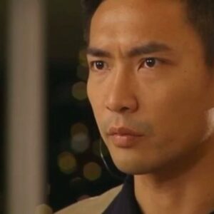 Tay Ping Hui Instagram - From a drama long long time ago, when I was still quite the newbie…
Better have a very happy Christmas everyone, or else @terrencecao is gonna shoot ya!😂

好多年前的戏, 当时还是新人一个。
在此希望各位有个愉快的圣诞节，如果不快乐，小心国辉大哥把你枪毙😛

#taypinghui #christmas #gunpoint #merrychristmas #顶天立地 #mediacorpdrama