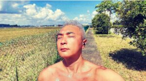 Tay Ping Hui Instagram - I wanted to run, but the heat and humidity was seriously ridiculous. 
Yeah, so what? 
Do it anyway. 

想跑步，但天气真的热得不行。
那又怎样？
想做就做。

#taypinghui #郑斌辉 #taypinghuisayone #noexcuses #monday #mondaymotivation #run