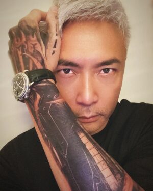 Tay Ping Hui Instagram - For those of y’all who wanted a closer look at the arm tat in the previous post.. here you go. 

Yeah it’s a long a tedious process to get it on, and it took about a week before it wore off. In the meantime I looked like a badass walking down the street. 

That is, until it started to peel and I resembled a guy with a BAAADDD sunburn, but just on the arms 😂😂😂.

#taypinghui #taypinghuisayone #tattoo #faketattoo #actor  #acting #armtattoo #badass