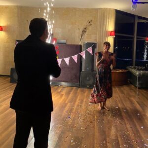 Tayanç Ayaydın Instagram - Güzel karıcığımın doğum günü kutlu olsun. Happy brithday my beautiful wife. 🎉 @sassysally417