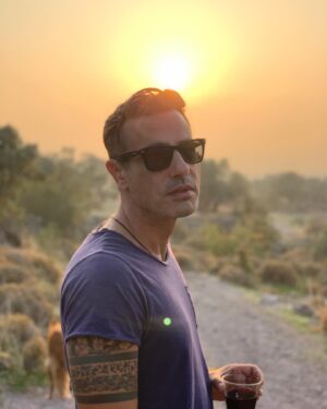 Tayanç Ayaydın Instagram - Gerçekte zengin olanlar sahip olduklarından keyif alanlardır. The truly rich are those who enjoy what they have. #nofilter #filtreyok #günbatımı #sunset #sunsetwalking #doğa #nature #peace #grateful #richsoul #richman