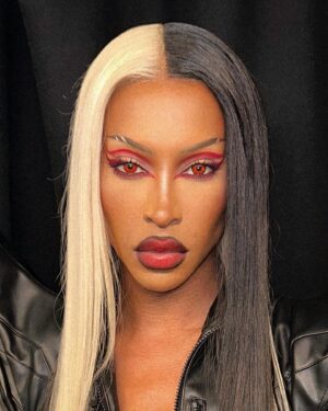 Tayce Instagram - SHINIGAMI EYES ON U 🩸

beat by @matilderibau 
@whatwigs laid by @aaroncarlohair 
wearing @_namilia_
