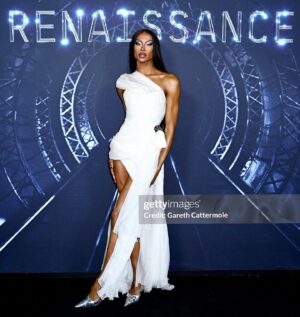 Tayce Instagram - 🪩🪩🪩
#renaissancepremiere