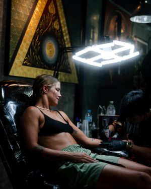 Taylah Robertson Instagram - Oh so you like tatted girls huh 🧐😂
📸 @onlydavies