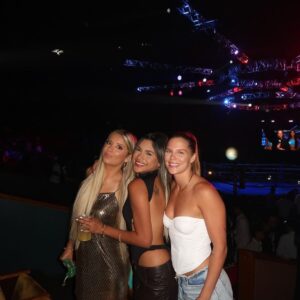 Taylah Robertson Instagram - Night of boxing 💃❤️ @toprank