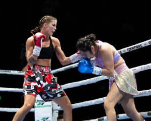 Taylah Robertson Instagram - Swipe to see a fkn war ⚔️🥊🇦🇺🇲🇽 get me back in there asap