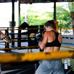 Taylah Robertson Instagram - In the lab working 🔬🧪 @everlastaustralia  @apollo_camp_thailand 
📸 @onlydavies