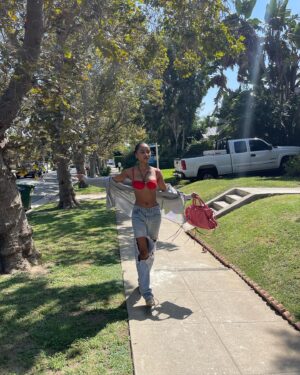 Tayler Buck Instagram - snip snap