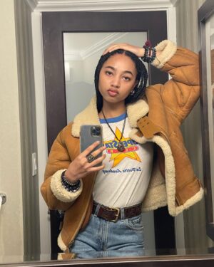 Tayler Buck Instagram - 📍hotel california
