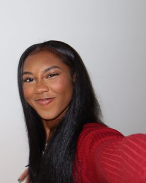 Taylor Ayanna Crawford Instagram - Happy Holidays ❤️🥂