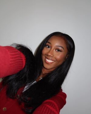 Taylor Ayanna Crawford Instagram - Happy Holidays ❤️🥂