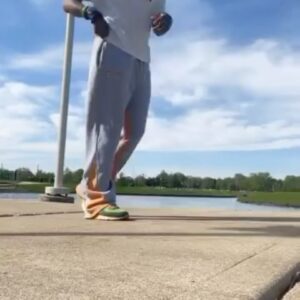 Taylor Bennett Instagram - ☀️APPRECIATE THE LOVE, LETS KEEP IT GOING ALL SUMMER💥👟 
“2 MUCH” FT @KingLouie & @lala2Muchhh OUT NOW‼️
#MakeAmericaJukeAgain #Chicago #TaylorBennett #KingLouie #Lala2Muchhh #Juke #Footwork #Dance
