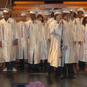 Taylor Bennett Instagram - ❤️ Honored to be The Guest Speaker of Skinner Schools 8th Grade Graduating class of 2024, A Huge moment for Me. Congratulations Skinner Super Stars & to all other Graduates I’m Wishing you the Best🎓‼️ 

📸 Giving This speech brought back Great memories & I wanted to share a few SKINNER SUPER STARS STAND UP!! 

CC: Alex ❤️
#ReachforYourGoals