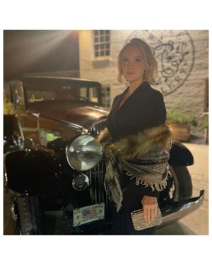 Taylor Black Instagram - Magical night at the Millbrook Hunt Ball! 🥂 Amazing job @perrinmartin @juliaworkman2000 ✨✨✨
.
.
I always forget to take pics when going out, but this time I actually remembered to snap a few!  Proud of myself 😋😋