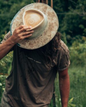 Taylor David Instagram - Wander deep outside your change of values and watch the things you value change inside.

#changementdevaleur #wanderisms #wanderman #jungle #costarica #vincent #zoomout #smplfy #puravida #fujifilm

Shot @justinxshaw 
Hat @coup_de_tete #TheVincent