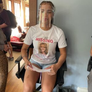 Taylor Foster Instagram - BTS photos from Sister with a Secret. What a wild ride it was. (Thank you to everyone that tuned in to watch 🥰🥹🙈 I feel loved)