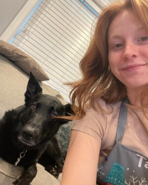 Taylor Foster Instagram - My first Christmas with the Critelli’s and Wrigley’s on the east coast. Enjoyed some painting, amazing food, doggy cuddles, and lots of hot beverages!! Love spending my holiday with my person @critellikyle ❤️