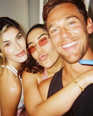 Taylor John Smith Instagram - Te amo miami ❤️ Next stop Nashville