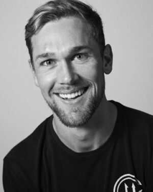 Taylor John Smith Instagram - Impromptu portraits with the legendary @instamaxmonty