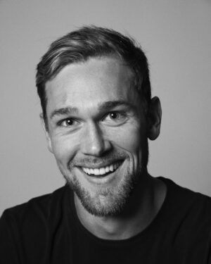 Taylor John Smith Instagram - Impromptu portraits with the legendary @instamaxmonty